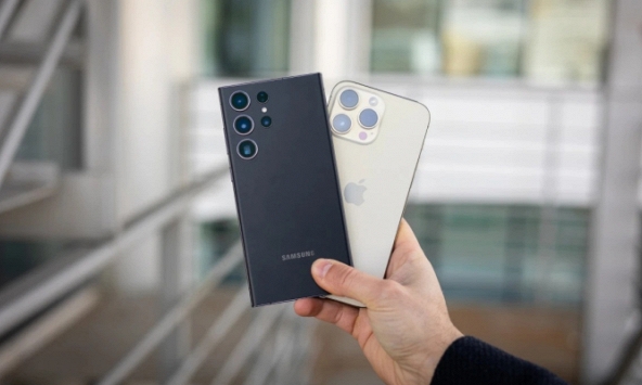 Apple hỗ trợ cập nhật iOS 6 năm vậy tại sao cứ 2 năm người ta lại đổi iPhone một lần?