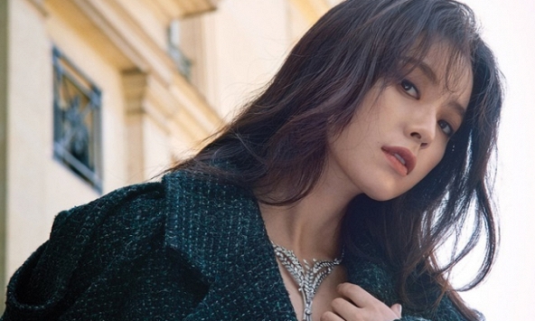 Han Hyo Joo 'dìm hàng' bạn diễn