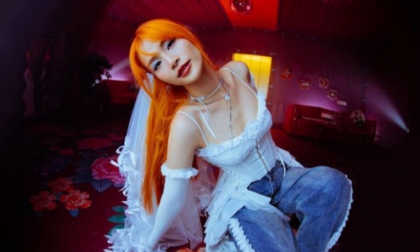 Đông Nhi nỗ lực rời xa Đỗ Hiếu, DTAP loay hoay “thoát bóng” Hoàng Thùy Linh?