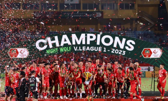 CLB CAHN vô địch V.League đầy kịch tính ngày Quang Hải, Filip Nguyễn ghi dấu ấn