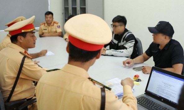 Vụ 30 xe phân khối lớn lao trên cao tốc, đâm CSGT: Có dấu hiệu hình sự, nhiều tài xế không có bằng lái