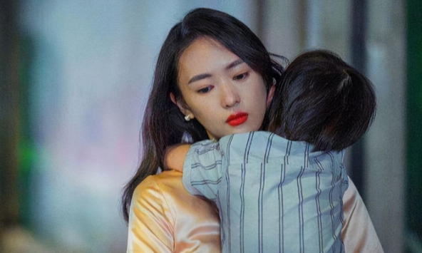 Bị 'chê' vì kiếm nhiều tiền hơn chồng, cô vợ chỉ nói 1 câu khiến chồng 'tỉnh ngộ'