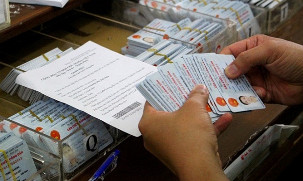 Cần cấp giấy tờ phù hợp cho người gốc Việt chưa xác định quốc tịch