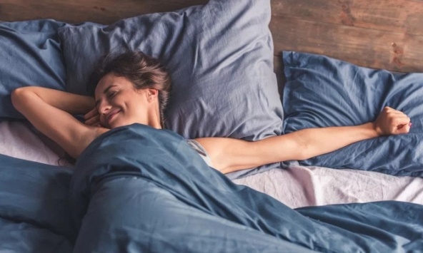 Cặp đôi không ngủ chung giường suốt 3 năm, nhận ra lợi ích khó tin 