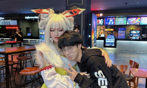 Chỉ một sai lầm nhỏ, Hasmed bị tố có hành vi tiêu cực, 'nửa kia' của anh chàng lên tiếng gay gắt