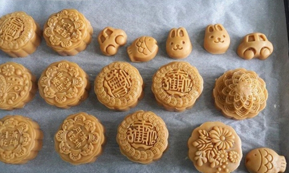 'Chợ mạng' ào ạt bánh trung thu giá siêu rẻ chỉ từ 8.000 đồng/chiếc