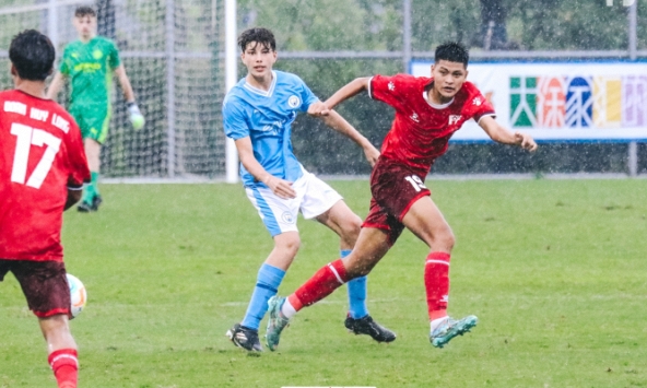 Đánh bại U16 Man City, đội bóng Việt Nam khiến phóng viên Trung Quốc phải trầm trồ