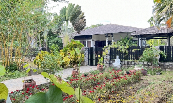 Chán cuộc sống ồn ào, vợ chồng doanh nhân bỏ phố về quê: Chi 12 tỷ để sở hữu không gian sống thơ mộng, xây cả resort để nghỉ dưỡng