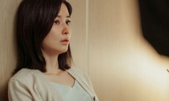 Chắc mẩm chồng đang ngoại tình, cô vợ chết lặng khi biết sự thật