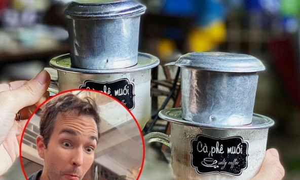 Phản ứng bất ngờ của khách Tây khi thử uống cà phê muối của Việt Nam