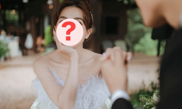 Cặp đôi Vbiz về chung nhà vào tháng 11 hé lộ ảnh cưới, nhan sắc cô dâu thế nào hậu 'dao kéo'? 