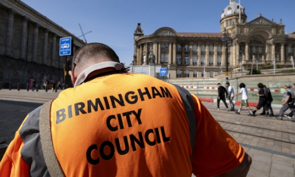 Chuỗi domino sụp đổ: Thành phố lớn thứ hai nước Anh tuyên bố phá sản, và sẽ không phải trường hợp cuối cùng