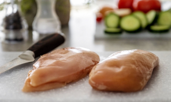 Giáo sư Mỹ chỉ ra 6 thói quen trong bếp 'mời gọi' vi khuẩn, bệnh tật đến gần, nhiều người hay mắc