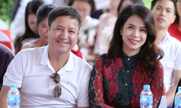 NSƯT Chí Trung nổi đình đám, từng giữ Quyền Giám đốc 1 nhà hát nhưng vẫn bị nói 'ăn bám' bạn gái kém 18 tuổi