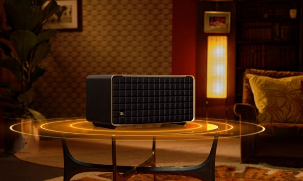 JBL ra mắt loa Authentics và đầu đĩa than Spinner BT thiết kế cổ điển tại IFA 2023