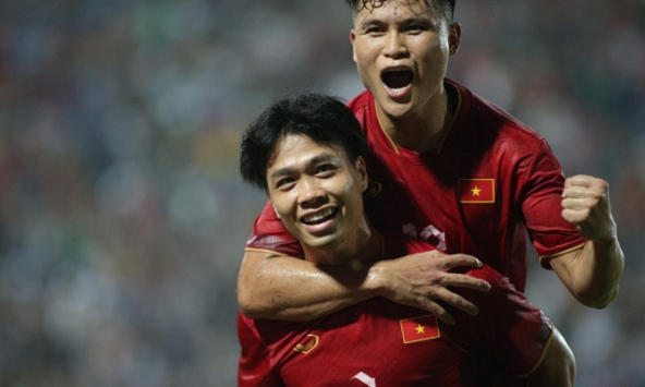 BLV Quang Tùng: 'Đối thủ chưa quá mạnh nhưng ĐTVN chơi thế này là rất đáng mừng!'