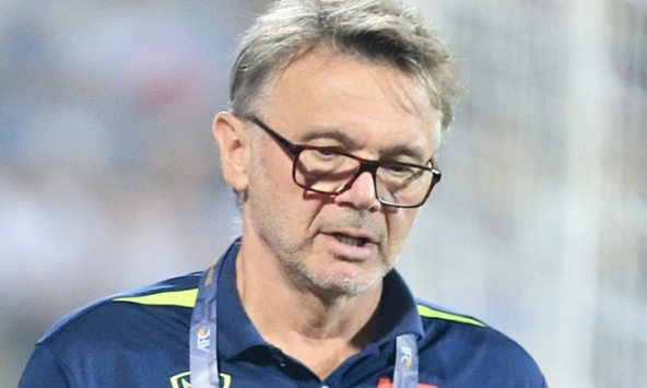 HLV Troussier: “U23 Việt Nam cầm bóng nhiều nhưng ít cơ hội, giành vé rồi nên thiếu quyết tâm”