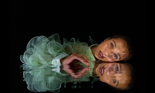 Apple phô diễn khả năng chụp ảnh 'bá đạo' của iPhone 15 series: Chụp đẹp mê ly, zoom chưa bao giờ xa đến vậy!