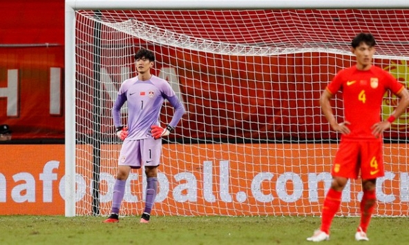 Tuyển Trung Quốc thay cả đội hình trước thềm trận “đại chiến” với tuyển Việt Nam