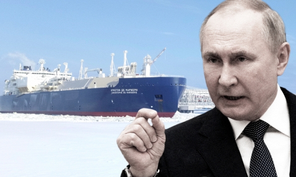 Động thái hiếm thấy của Nga gây bất ngờ: Đưa tàu 'không nón, giáp' tiến vào tuyến đường nguy hiểm nhất hành tinh