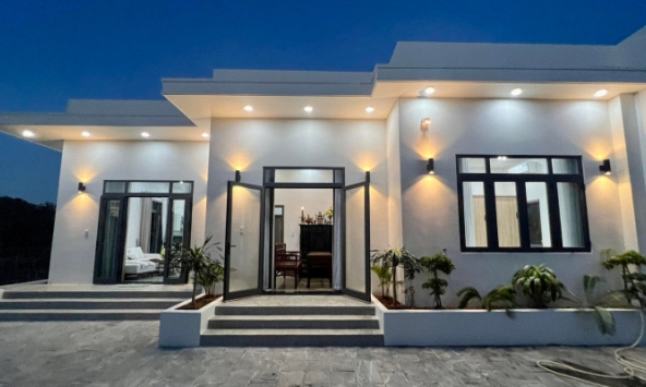 Hội chàng trai độc thân làm nhà báo hiếu bố mẹ trước tuổi 30: Dù vay thêm nợ, gác lại dự định cá nhân cũng không sao