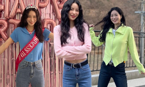 Cách bạn gái U35 của Lee Do Hyun ''hack tuổi'': Tích cực diện quần jeans và áo sáng màu