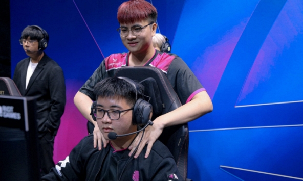 Dàn sao của SE thi nhau đi làm streamer nhưng bị cộng đồng VCS chốt câu phũ