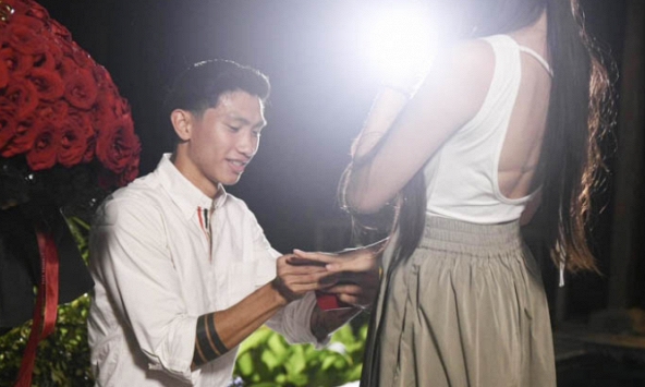 Đoàn Văn Hậu nói lời cảm động khi cầu hôn Hải My