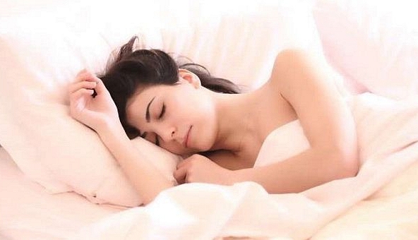 Kích hoạt tế bào hình sao ở đáy não trước giúp chuột tỉnh táo mà không có dấu hiệu buồn ngủ