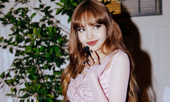 HOT: Lisa (BLACKPINK) sẽ ký hợp đồng 1086 tỷ với hãng thu âm Mỹ, rời khỏi YG?