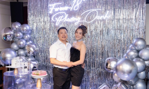 Hành động lạ của Shark Bình và Phương Oanh tiếp tục làm rộ lên nghi vấn có tin vui sau 2 tháng về chung nhà