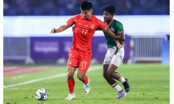 U23 Trung Quốc xảy chân dù chỉ gặp đội bét bảng, CĐV ôm mối lo trước thềm vòng knock-out Asiad