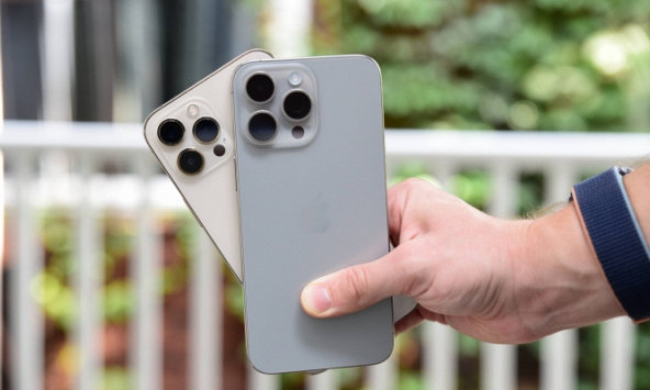 iPhone 15 Pro Max xách tay quay đầu giảm, mất giá hơn 30 triệu đồng sau vài ngày về Việt Nam