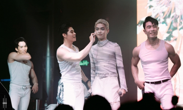 Pháp Kiều đi diễn sau Rap Việt, dân tình đặc biệt chú ý đến vũ công phụ họa là Nam vương quốc tế