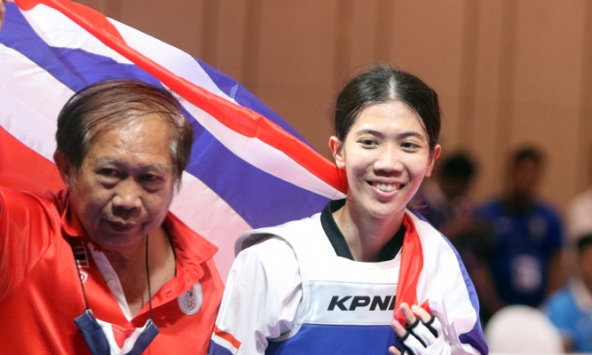 Võ sĩ Trung Quốc ôm hận sau sự cố hy hữu tại Asiad, cay đắng nhìn đối thủ Thái Lan giành HCV