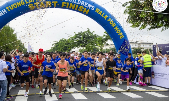 Hơn 1.500 vận động viên chạy bộ vì trẻ em có hoàn cảnh khó khăn