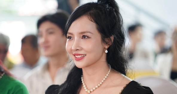 Diễn viên Lucy Như Thảo: 'Tôi may mắn được hưởng lộc Tổ từ khi mới vào nghề'