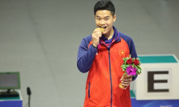 Nhà vô địch Asiad tiết lộ tin nhắn của người bố là xạ thủ huyền thoại, nói lời xúc động về HLV Hoàng Xuân Vinh