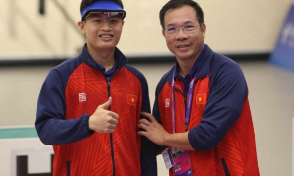Profile khủng của xạ thủ giành HCV ASIAD: Bố mẹ là xạ thủ nổi tiếng, học trò của HCV Olympic Hoàng Xuân Vinh
