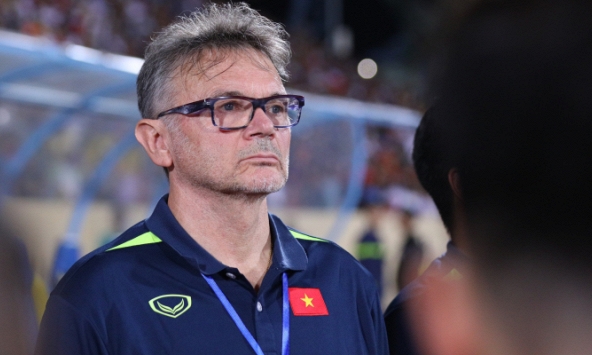 Báo Indonesia ngạc nhiên với danh sách đội tuyển Việt Nam của HLV Troussier