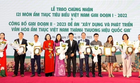 Tôn vinh 121 món ẩm thực tiêu biểu của Việt Nam