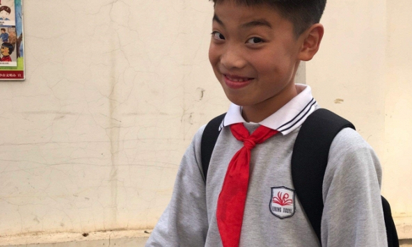 Học sinh cấp 1 làm bài toán tính diện tích hình tròn, nhìn đáp án mà cô giáo vừa tức, vừa ôm bụng cười ngặt nghẽo