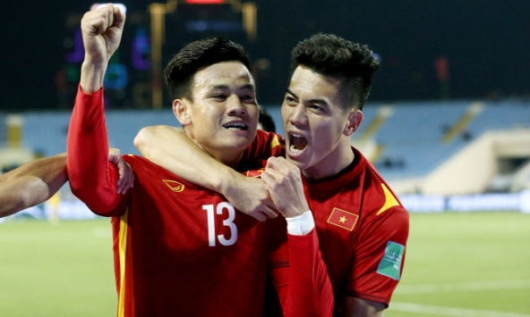 Báo Trung Quốc hào hứng với điểm đặc biệt trong danh sách đội tuyển Việt Nam của HLV Troussier