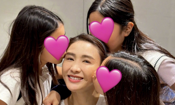 “Đệ nhất mỹ nhân TVB” Lê Tư khoe cận hình ảnh 3 con gái lớn, nhưng vẫn nhất quyết làm điều này