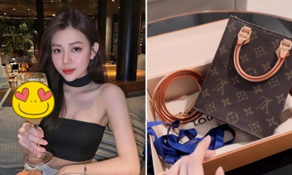 Danh tính người yêu sinh năm 2000 của “nam thần sân cỏ': Nhan sắc keo lì, sơ hở là unbox đồ hiệu