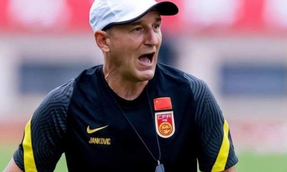 Thực hư việc HLV Trung Quốc bị sa thải trước thềm trận đấu gặp tuyển Việt Nam