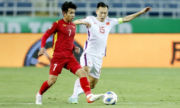 Tuyển Trung Quốc chốt danh sách đấu với Việt Nam: 2 cầu thủ từng bị nghi “bán độ” vẫn góp mặt