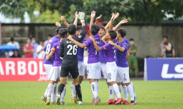 Dứt điểm sắc bén, đội bóng Việt Nam bất ngờ đánh bại U15 Dortmund tại giải đấu quốc tế