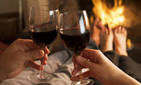 Giải mã mối liên hệ giữa rượu và “chuyện ấy”