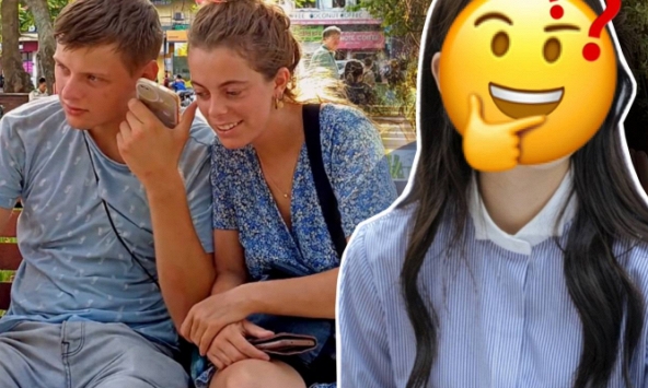 Một MC nổi tiếng khiến người nước ngoài trầm trồ bởi trình tiếng Anh: Tôi tưởng cô ấy lớn lên ở Mỹ, quá hoàn hảo!